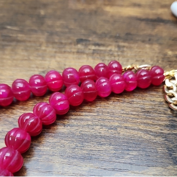 Carved ruby red necklace, Aprilsplace you Choose length - Picture 4 of 6